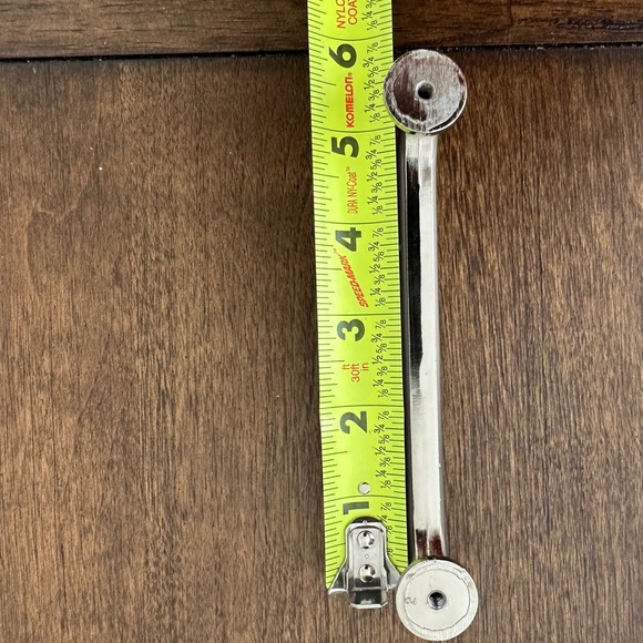 Cabinet pulls and knobs - Picture 5 of 6